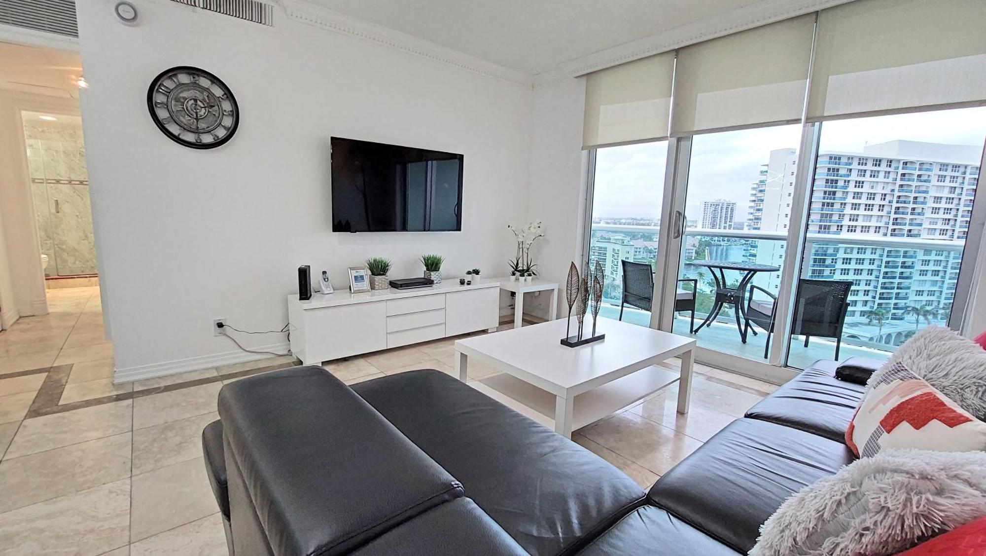 The Tides Apartments On The Beach Hollywood Exterior foto