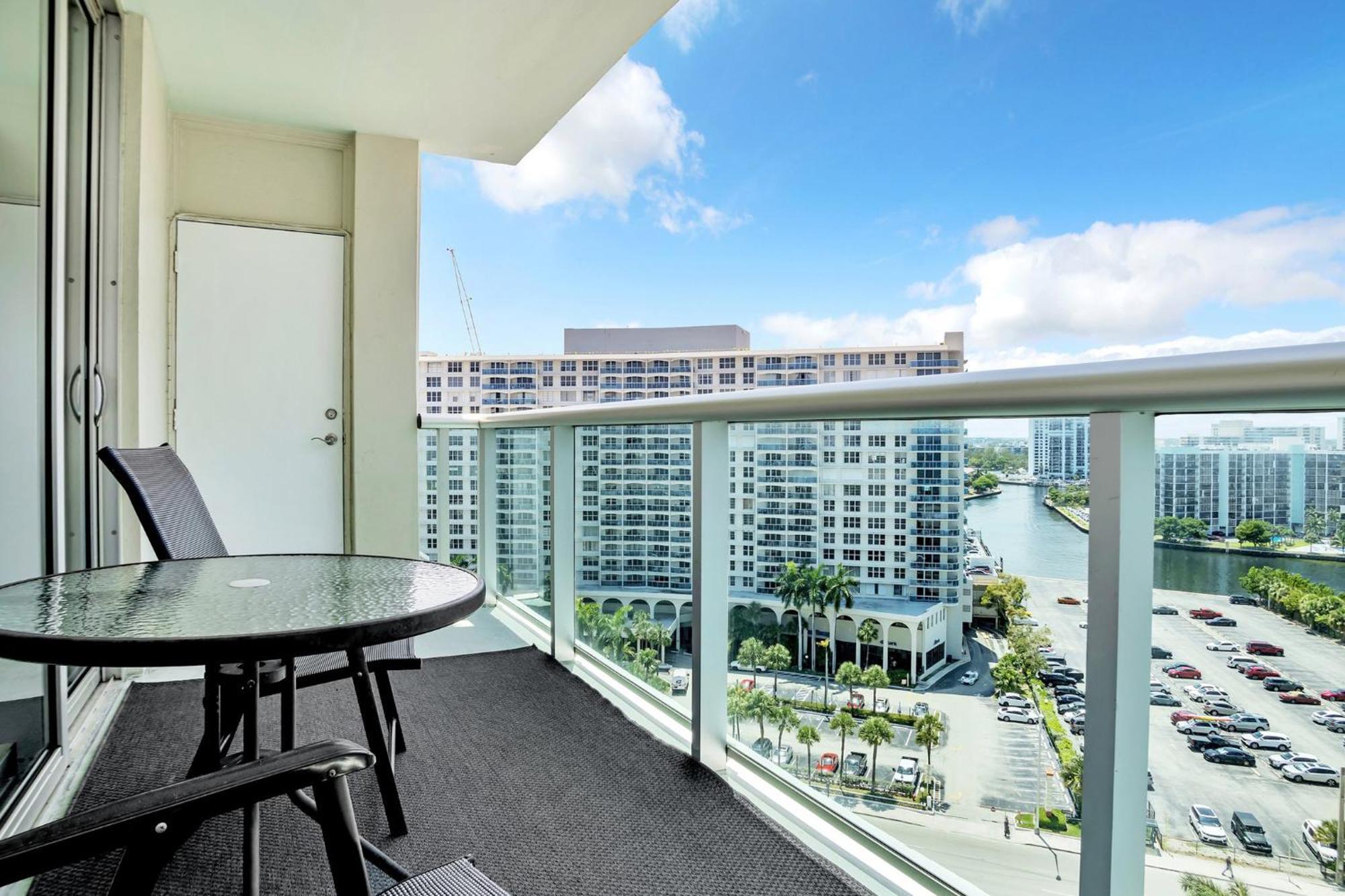 The Tides Apartments On The Beach Hollywood Exterior foto