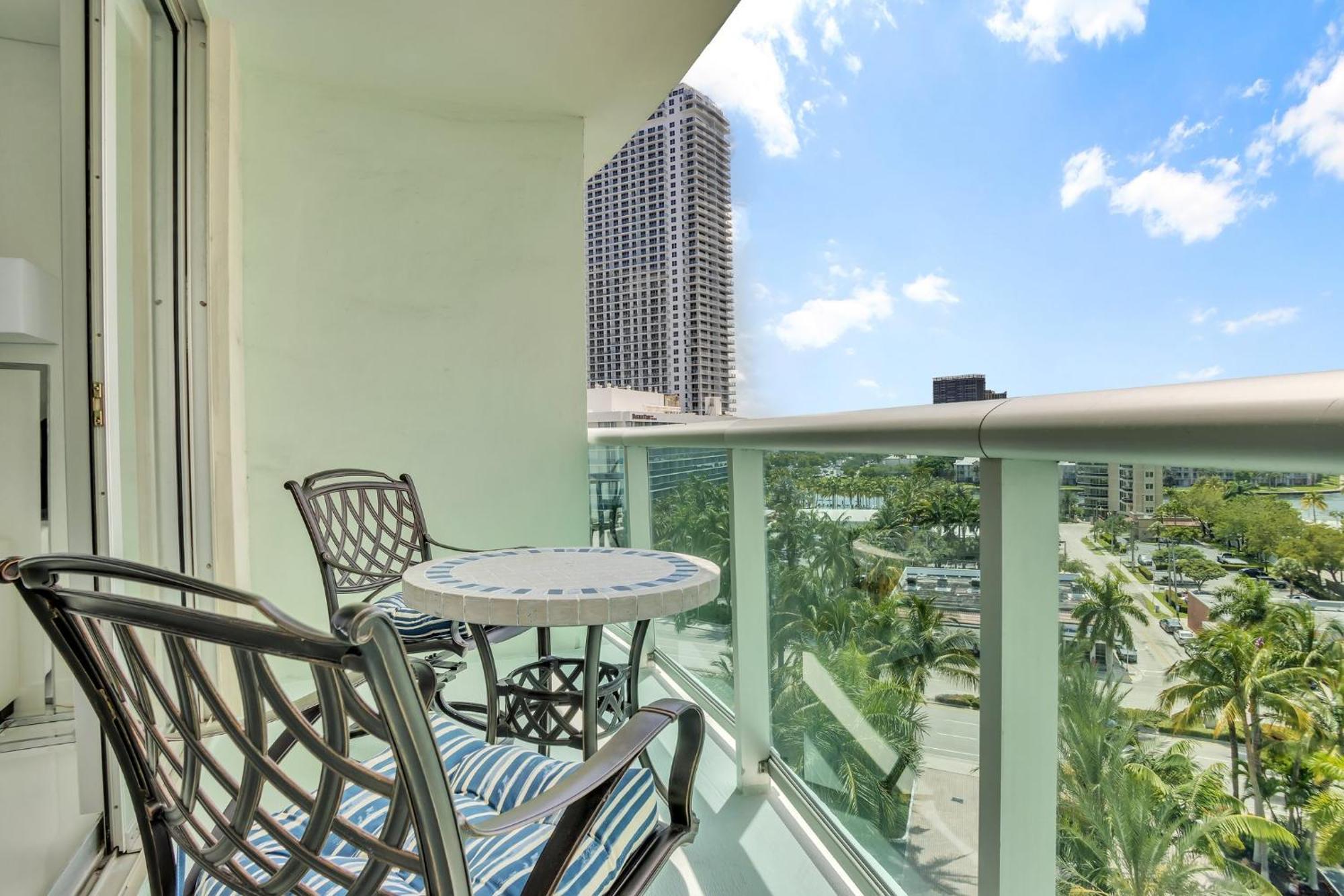 The Tides Apartments On The Beach Hollywood Exterior foto